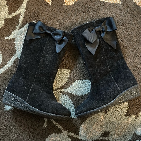 Black boots zip up with bows - Picture 1 of 4